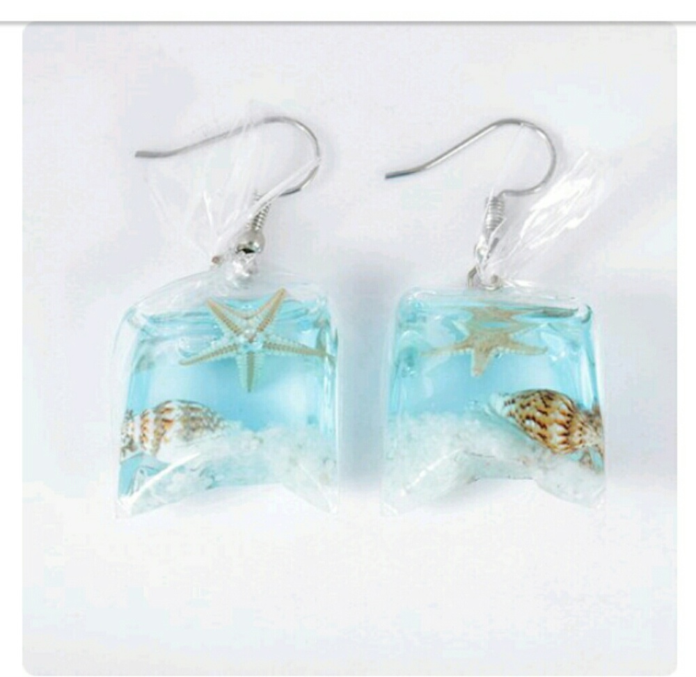 Bagged resin Starfish earrings